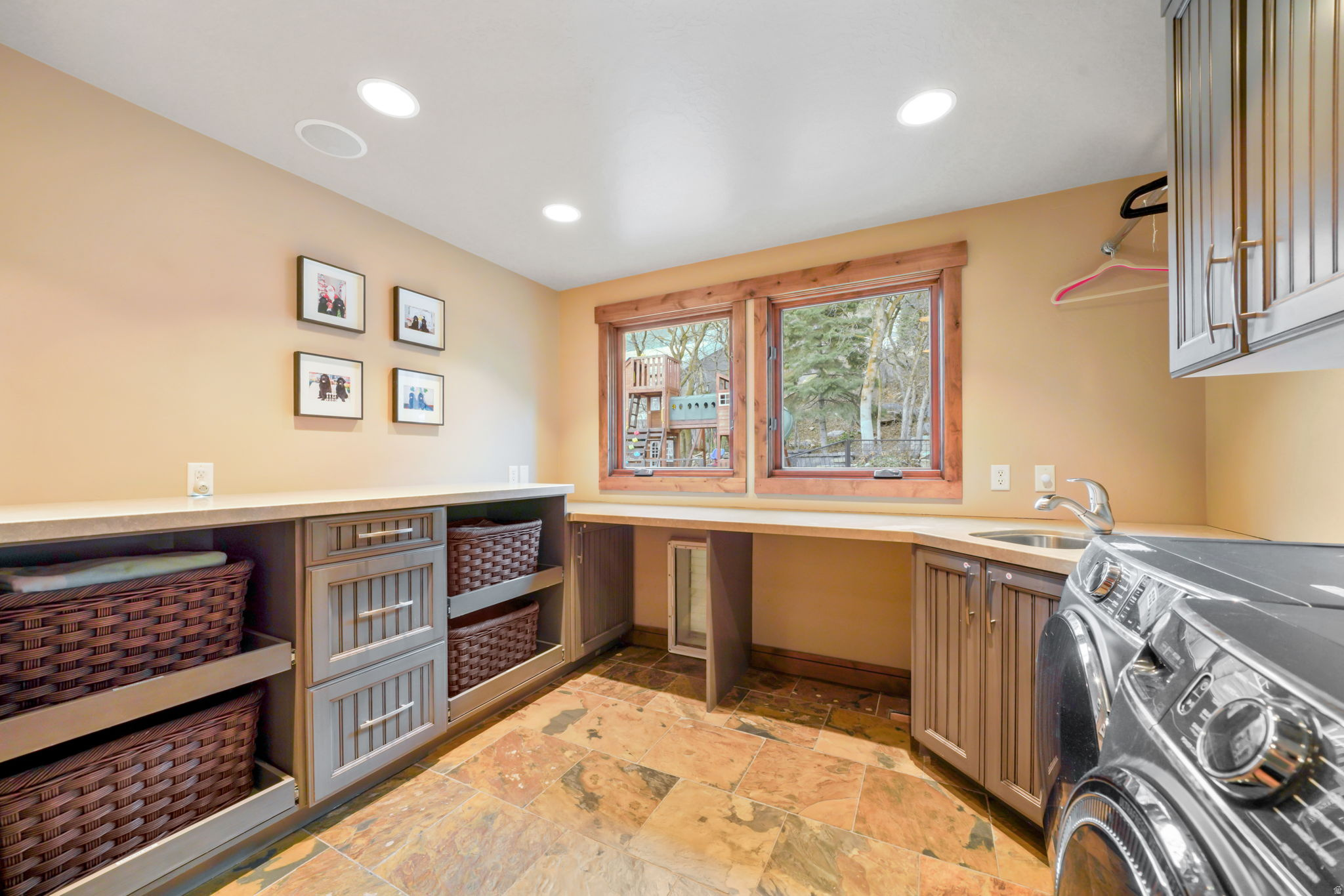 MT. OLYMPUS COVE - Residential