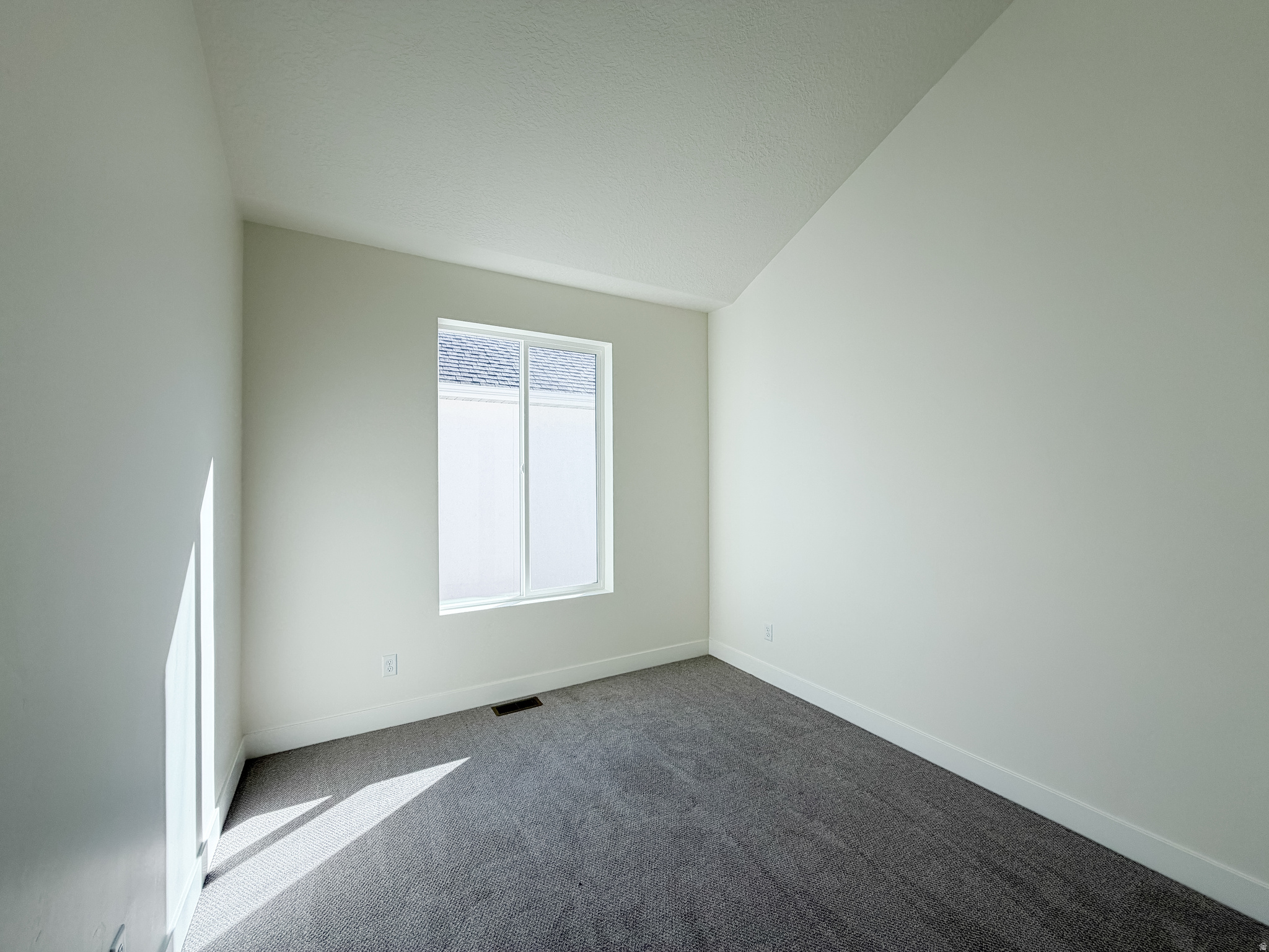 HIDDEN OAKS - Residential