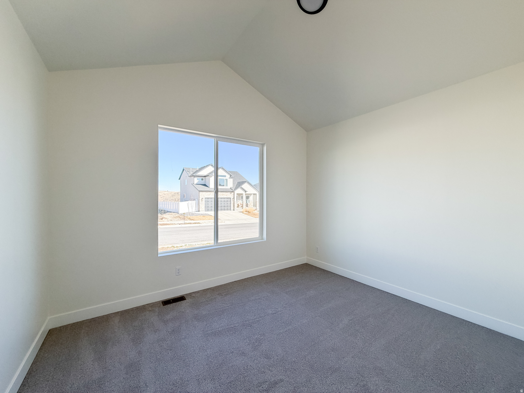 HIDDEN OAKS - Residential