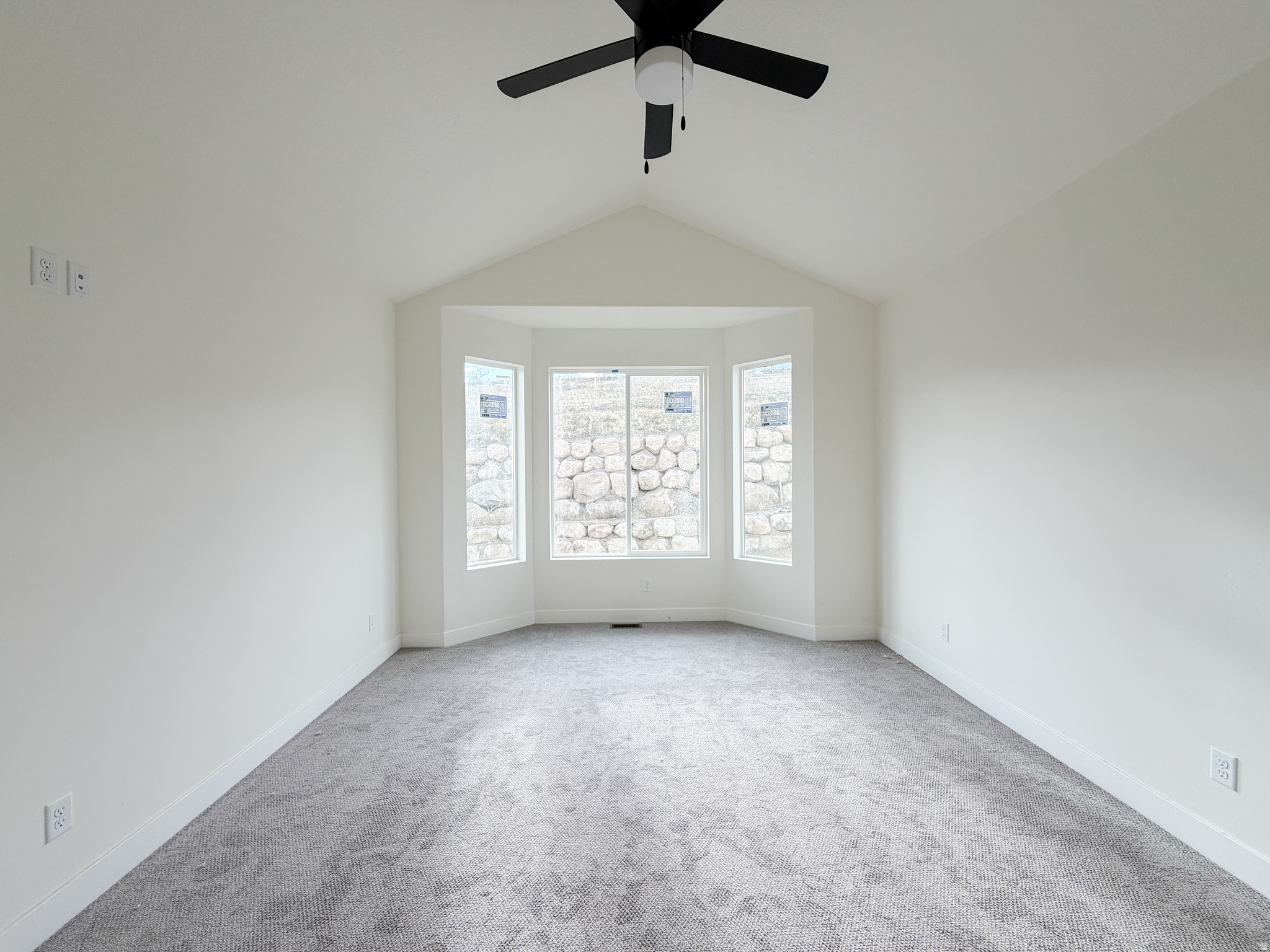 HIDDEN OAKS - Residential