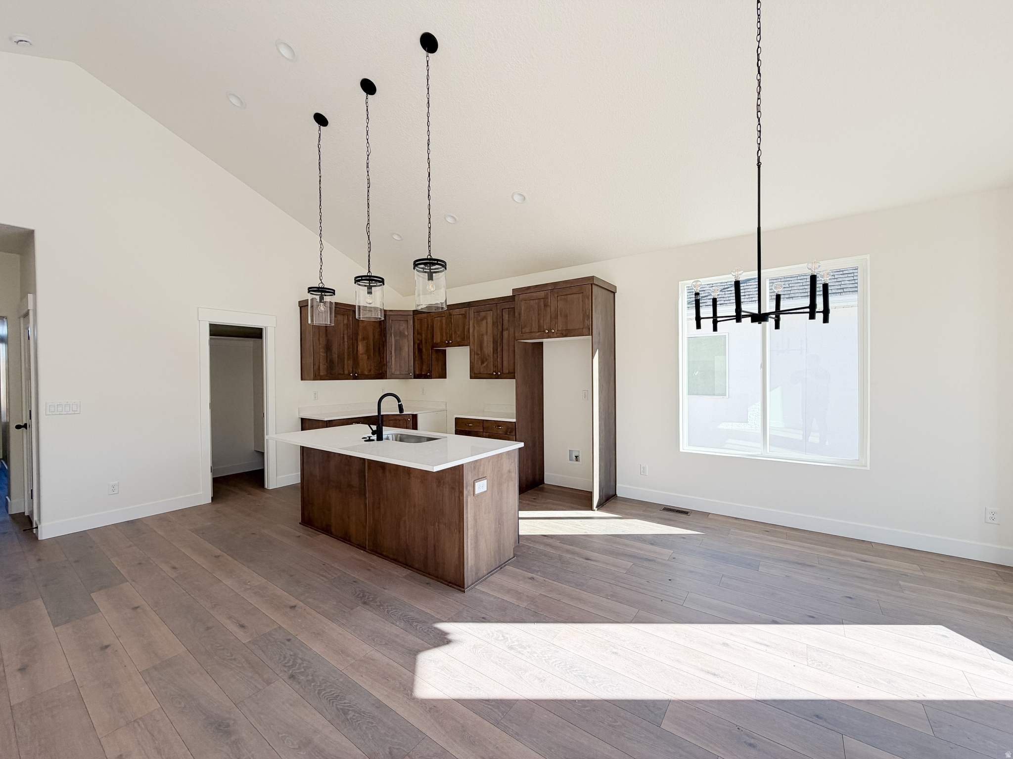 HIDDEN OAKS - Residential