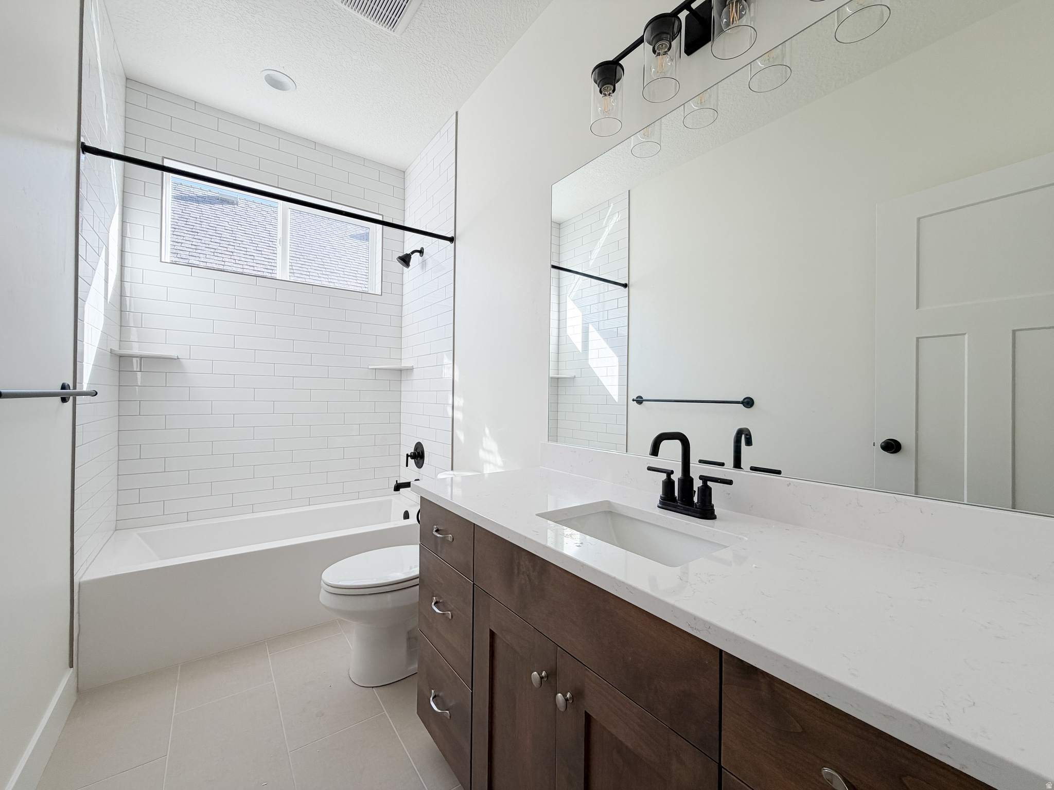 HIDDEN OAKS - Residential