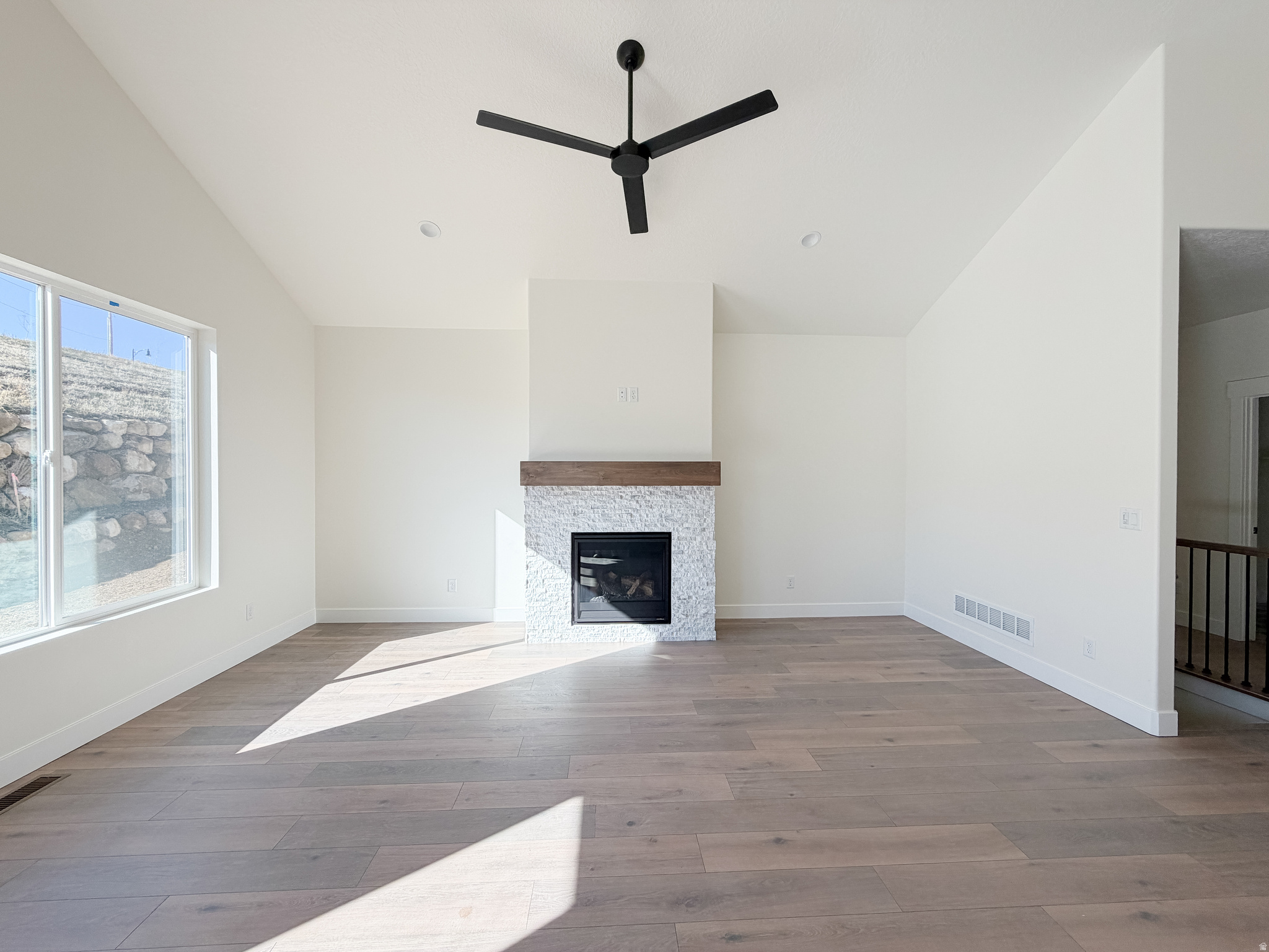 HIDDEN OAKS - Residential