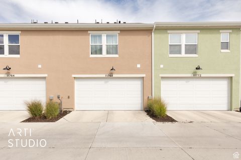 Tiny photo for 11768 S LEANDER DR W #577, South Jordan, UT 84009 (MLS # 2115825)