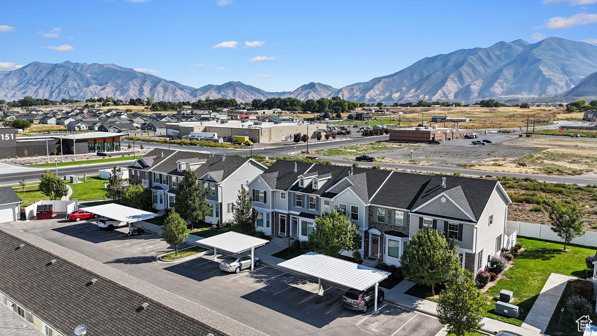 CENTRAL PARK TOWNHOM - Residential