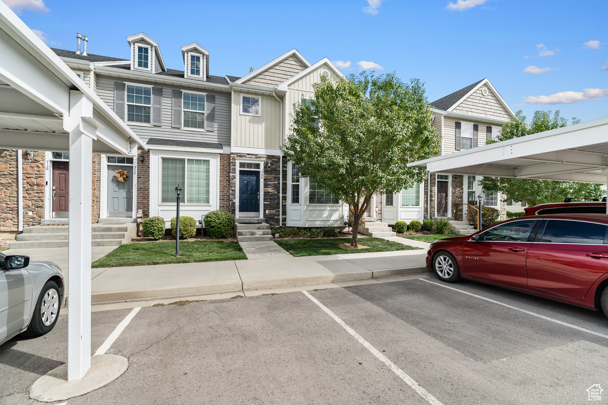 CENTRAL PARK TOWNHOM - Residential