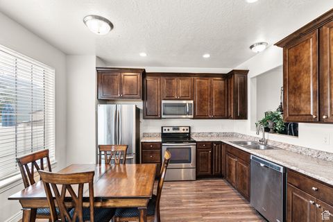 Tiny photo for 708 N 220 E, Salem, UT 84653 (MLS # 2118513)