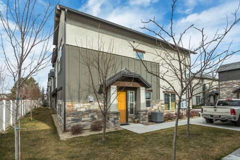 Photo of 10556 S SANDY SAGE WAY, Sandy, UT 84070 (MLS # 2137274)
