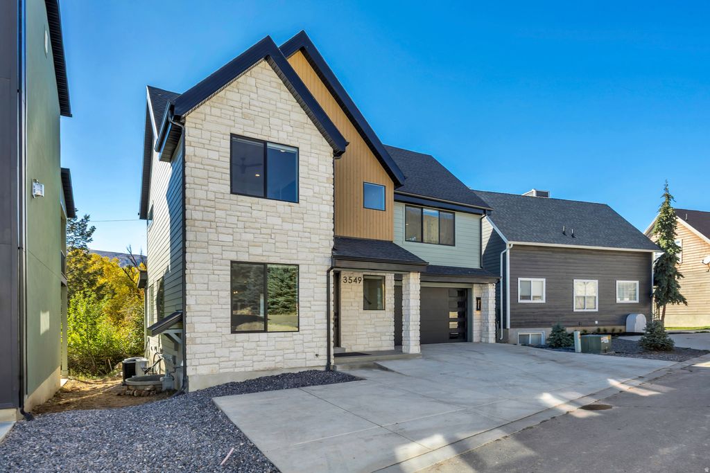 Photo of 3549 N WILLOW CREEK LN, Eden, UT 84310 (MLS # 2156681)