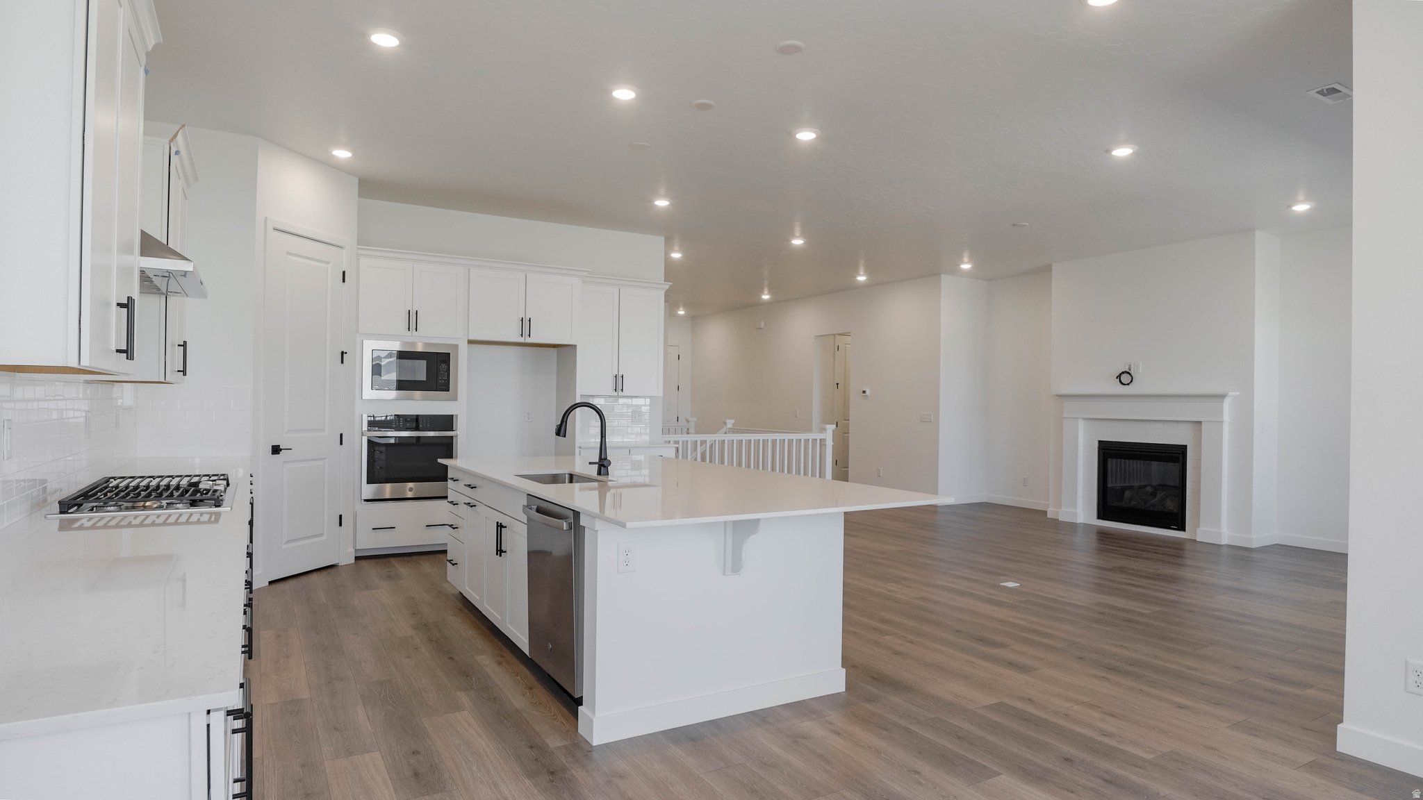 SPRINGS VILLAGE AT WANDER - Residential