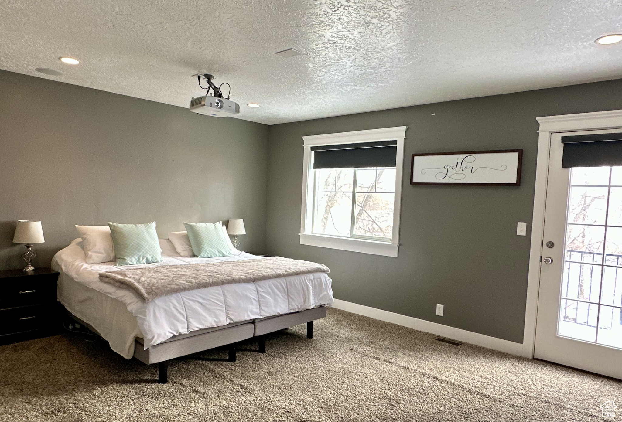 RIVERCROSSING - Residential