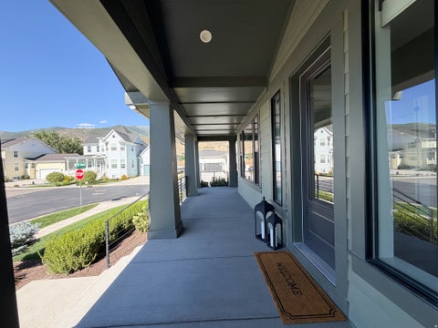 Tiny photo for 547 W PEAK VIEW LN, Farmington, UT 84025 (MLS # 2179235)