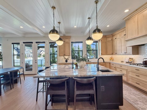 Tiny photo for 547 W PEAK VIEW LN, Farmington, UT 84025 (MLS # 2179235)