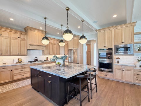 Tiny photo for 547 W PEAK VIEW LN, Farmington, UT 84025 (MLS # 2179235)