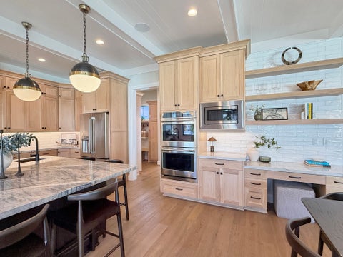 Tiny photo for 547 W PEAK VIEW LN, Farmington, UT 84025 (MLS # 2179235)