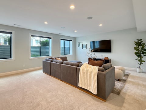 Tiny photo for 547 W PEAK VIEW LN, Farmington, UT 84025 (MLS # 2179235)
