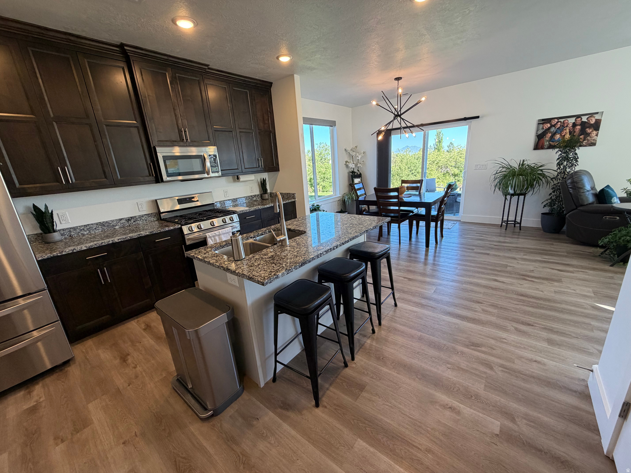 MEADOWBROOK - Residential