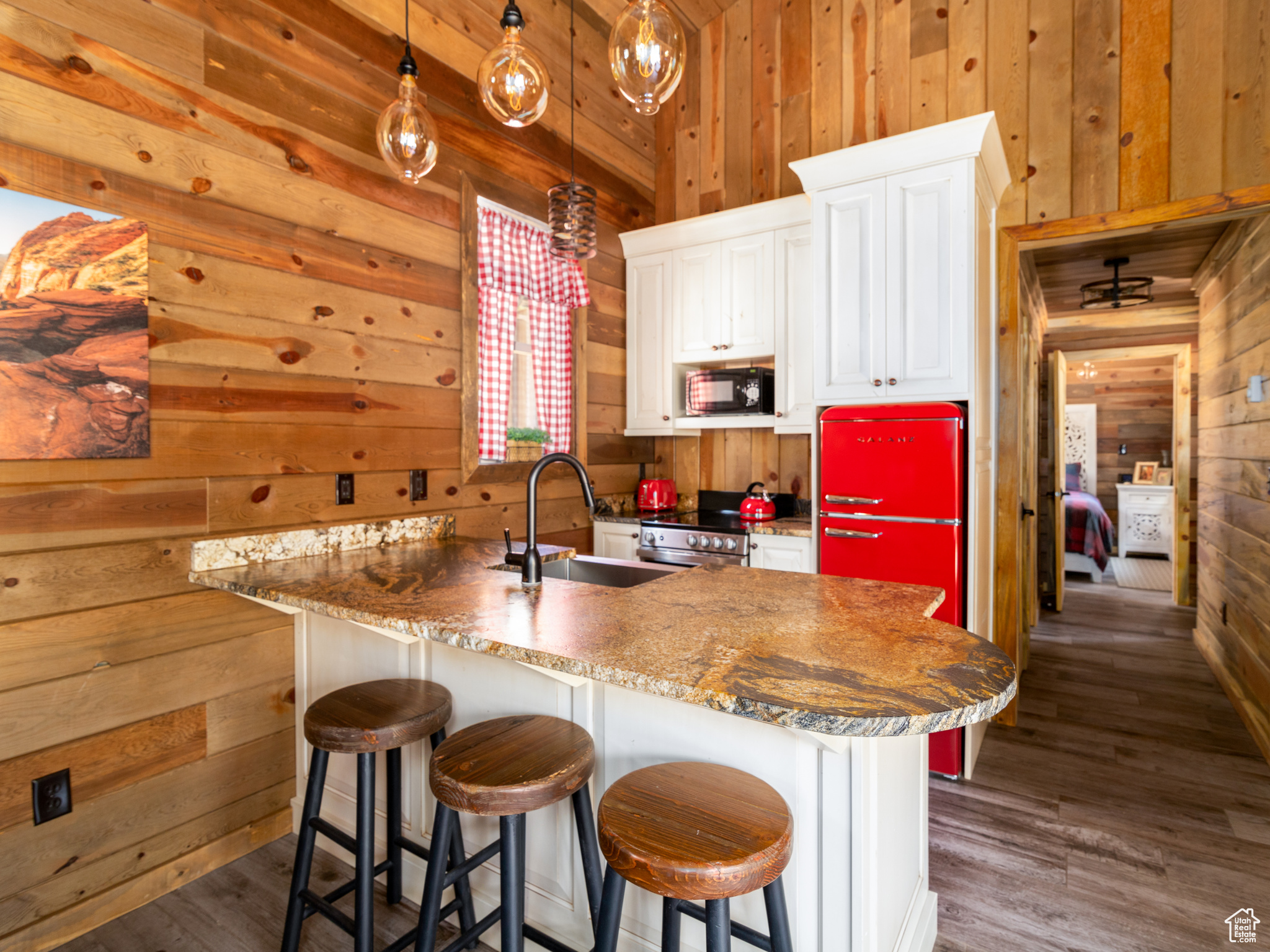 LITTLE PONDEROSA - Residential