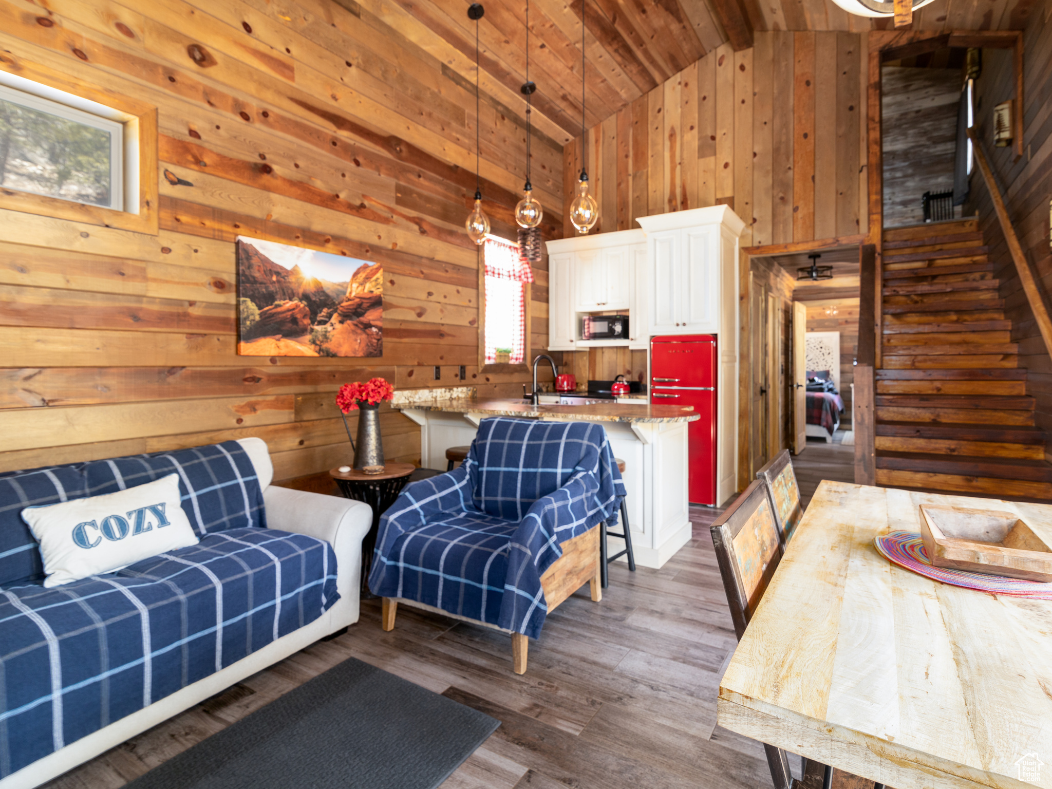 LITTLE PONDEROSA - Residential