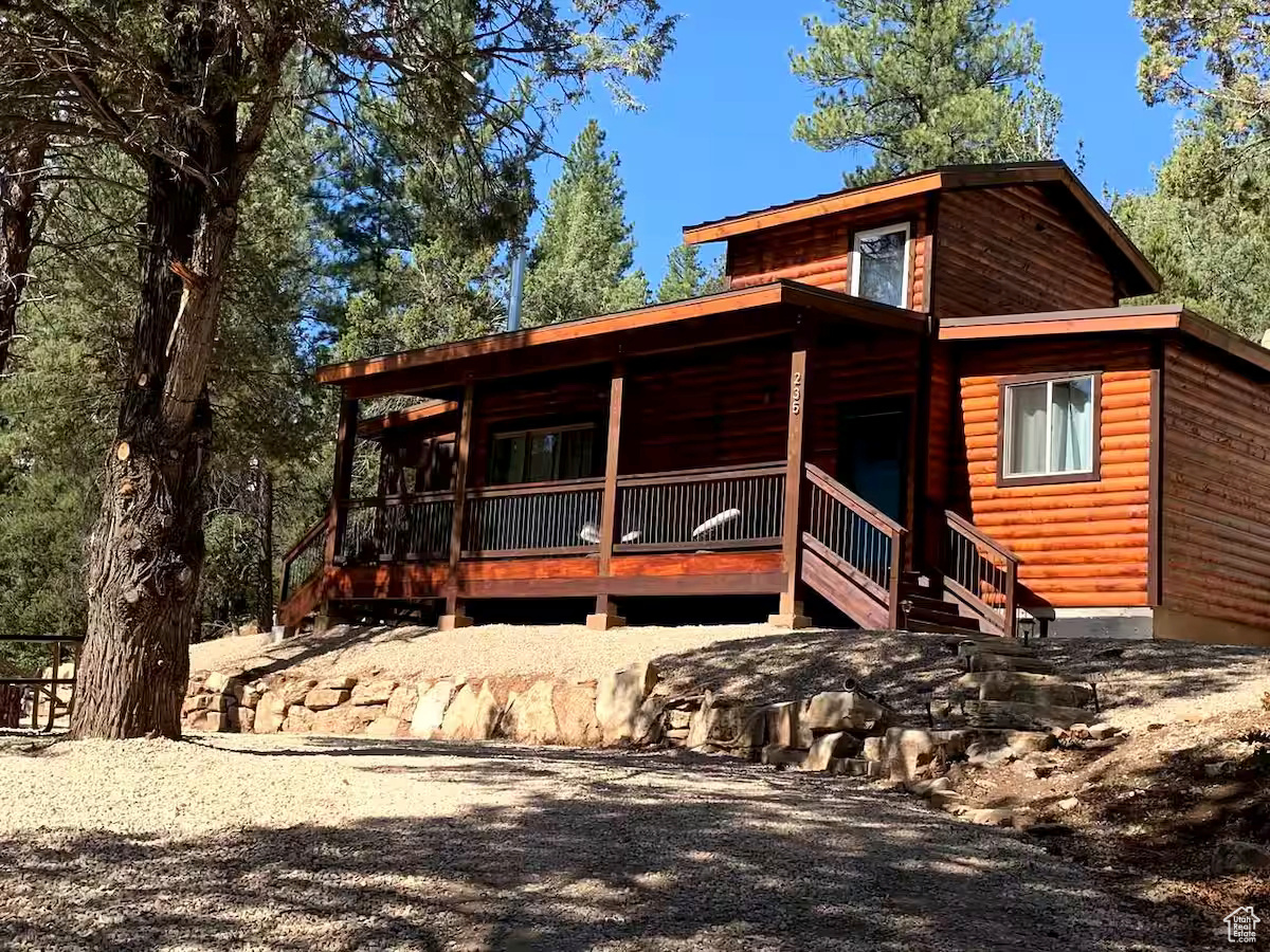 LITTLE PONDEROSA - Residential