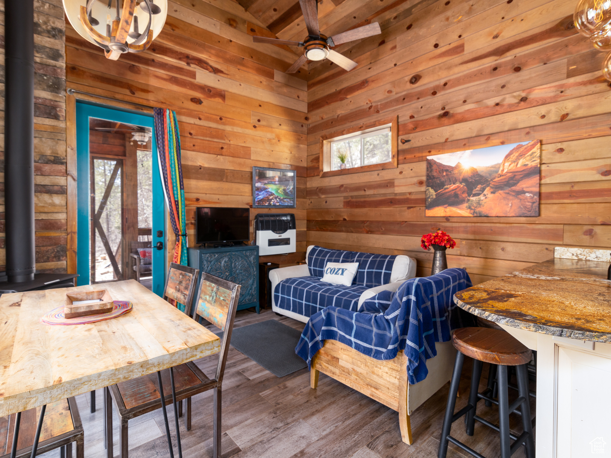 LITTLE PONDEROSA - Residential