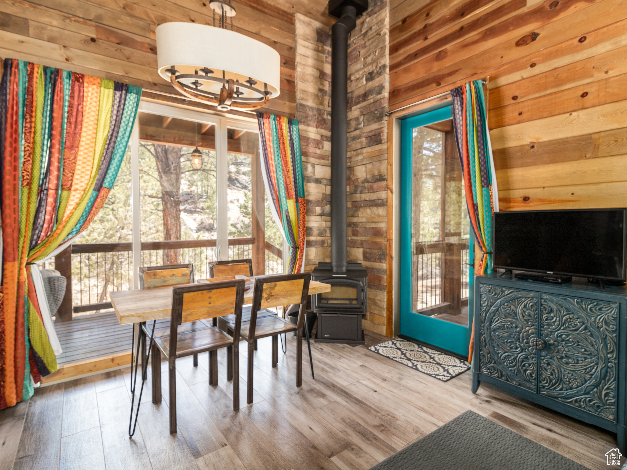 LITTLE PONDEROSA - Residential