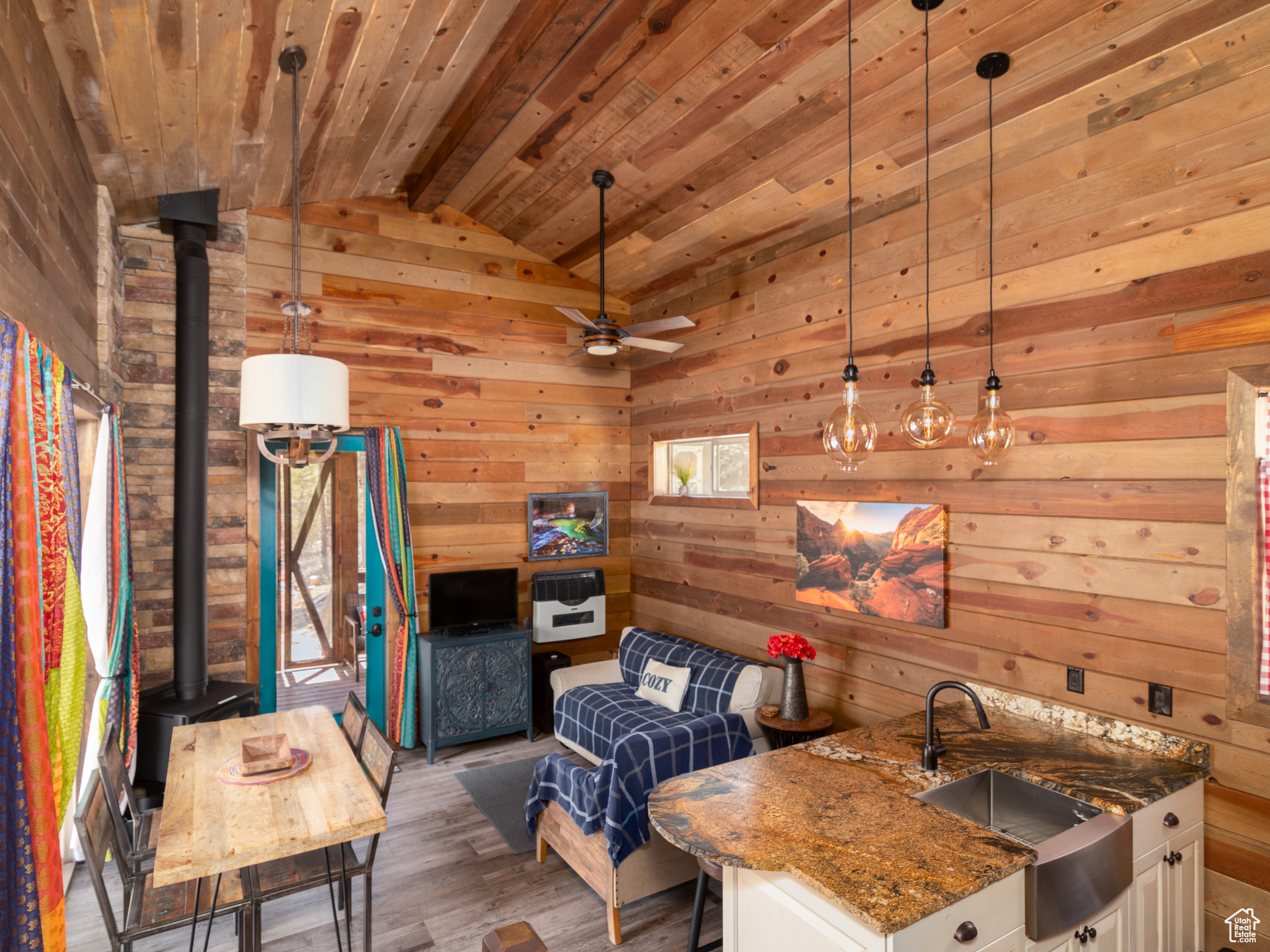 LITTLE PONDEROSA - Residential