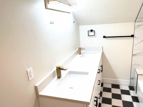 Tiny photo for 2549 W 11400 S, South Jordan, UT 84095 (MLS # 2146869)