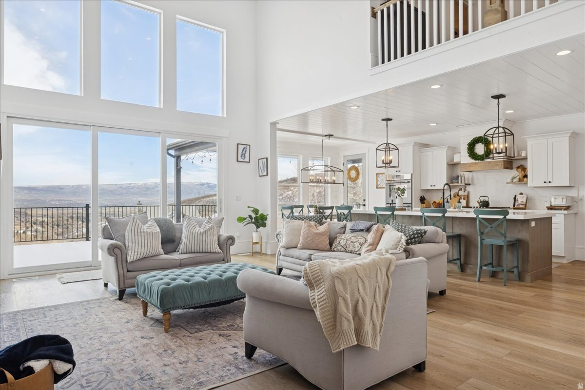 ALPENHOF ESTATES - Residential