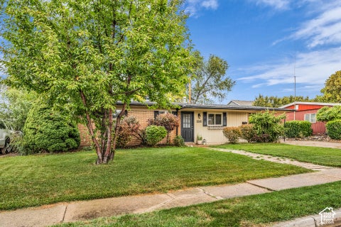 Photo of 116 W 250 S, Kaysville, UT 84037 (MLS # 2190979) Photo of 116 W 250 S, Kaysville, UT 84037 (MLS # 2190979)