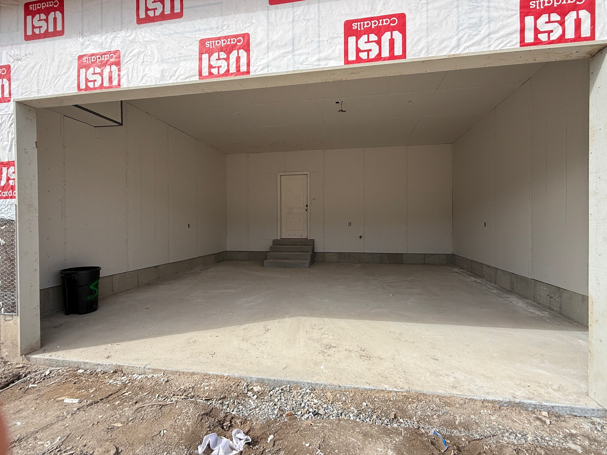 SMITHFIELD CREST - Residential