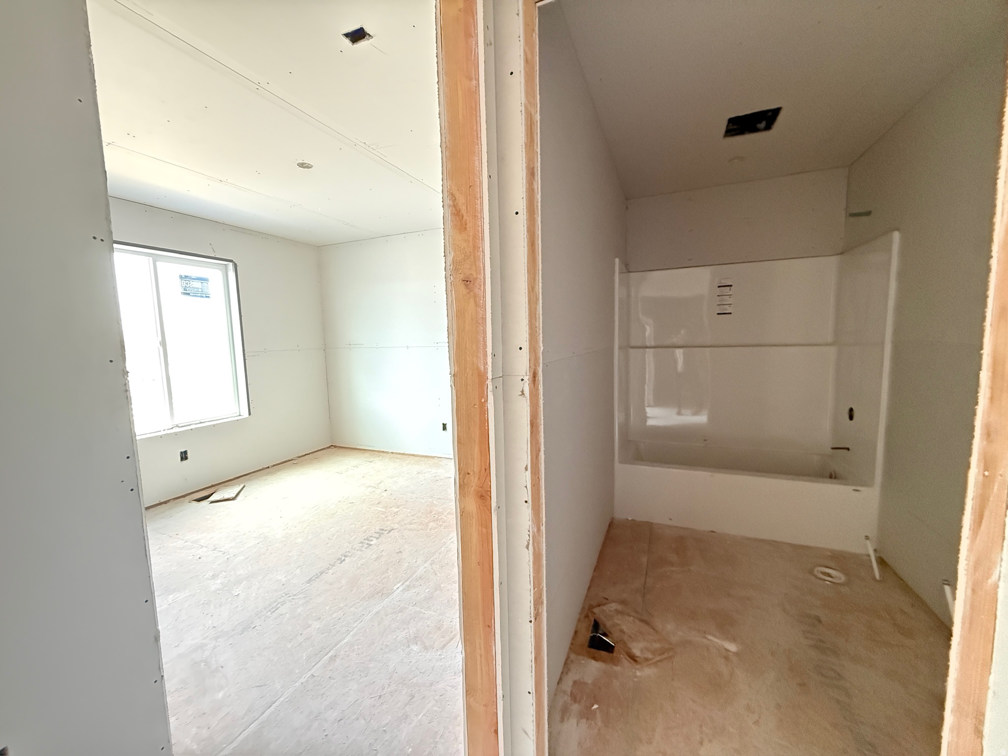 SMITHFIELD CREST - Residential