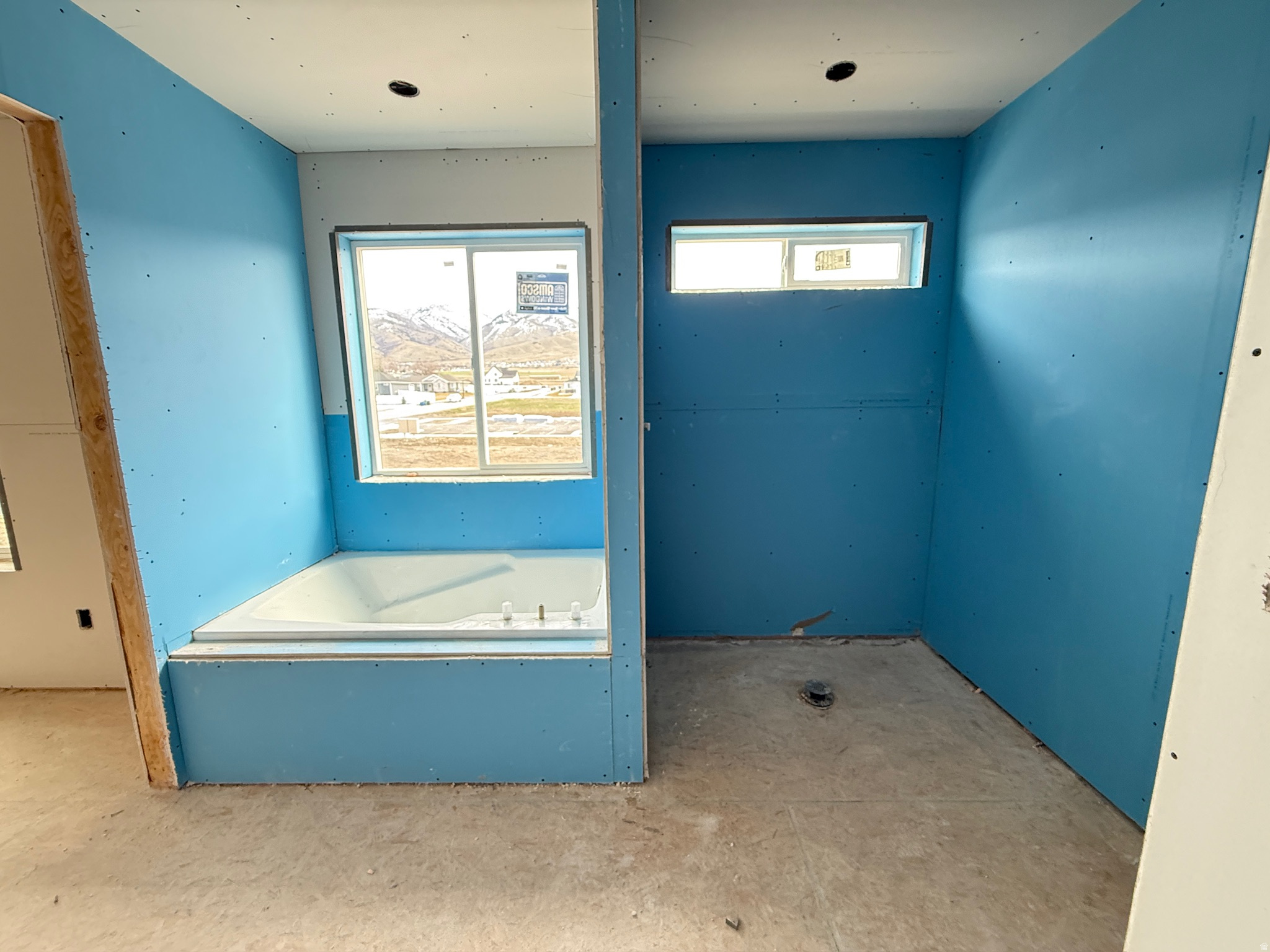 SMITHFIELD CREST - Residential