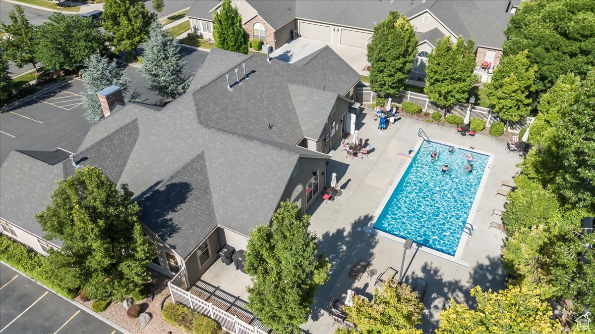 SPRINGBROOK VILLAS CONDO - Residential