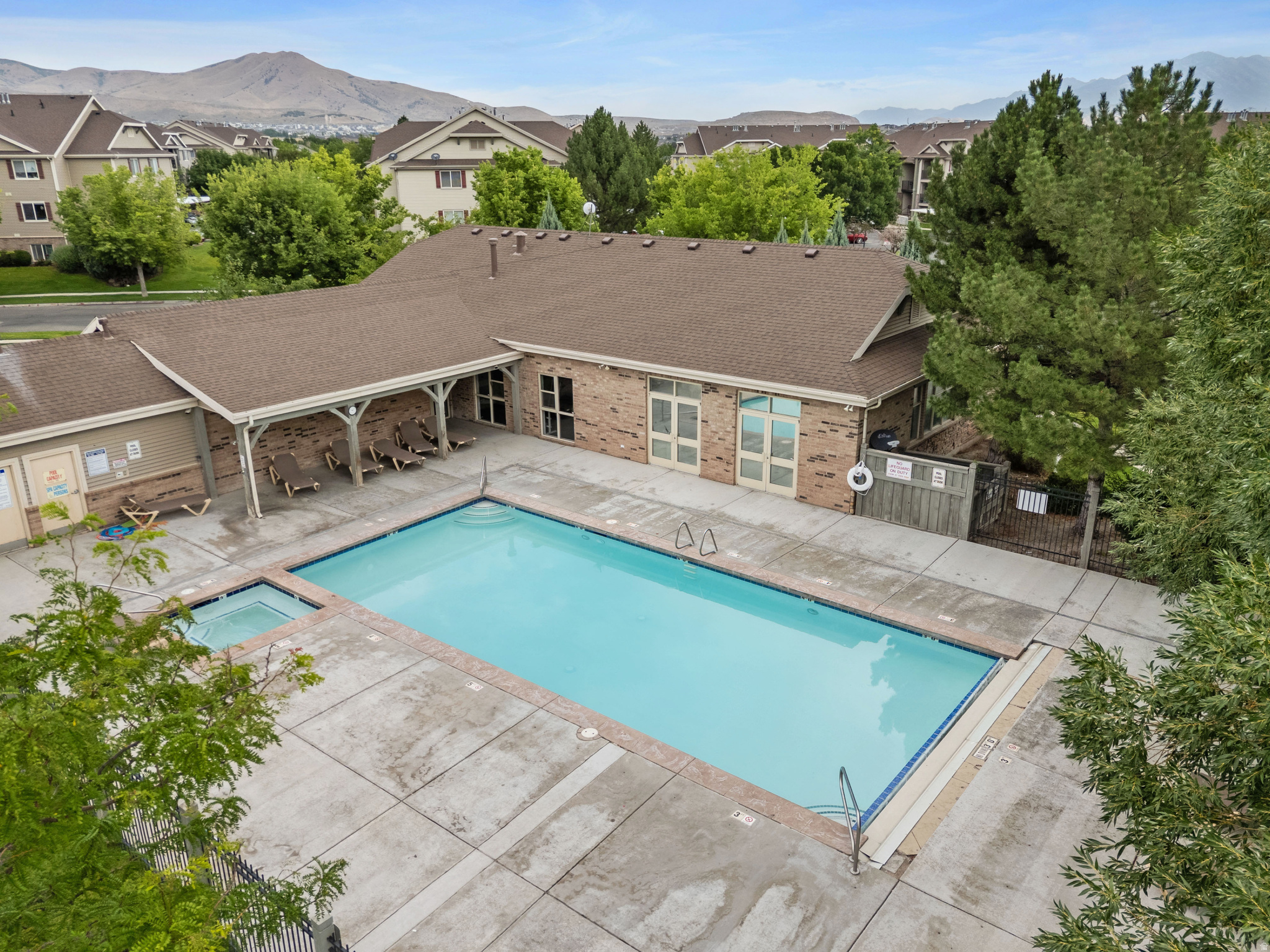 WILLOW SPRINGS - Residential