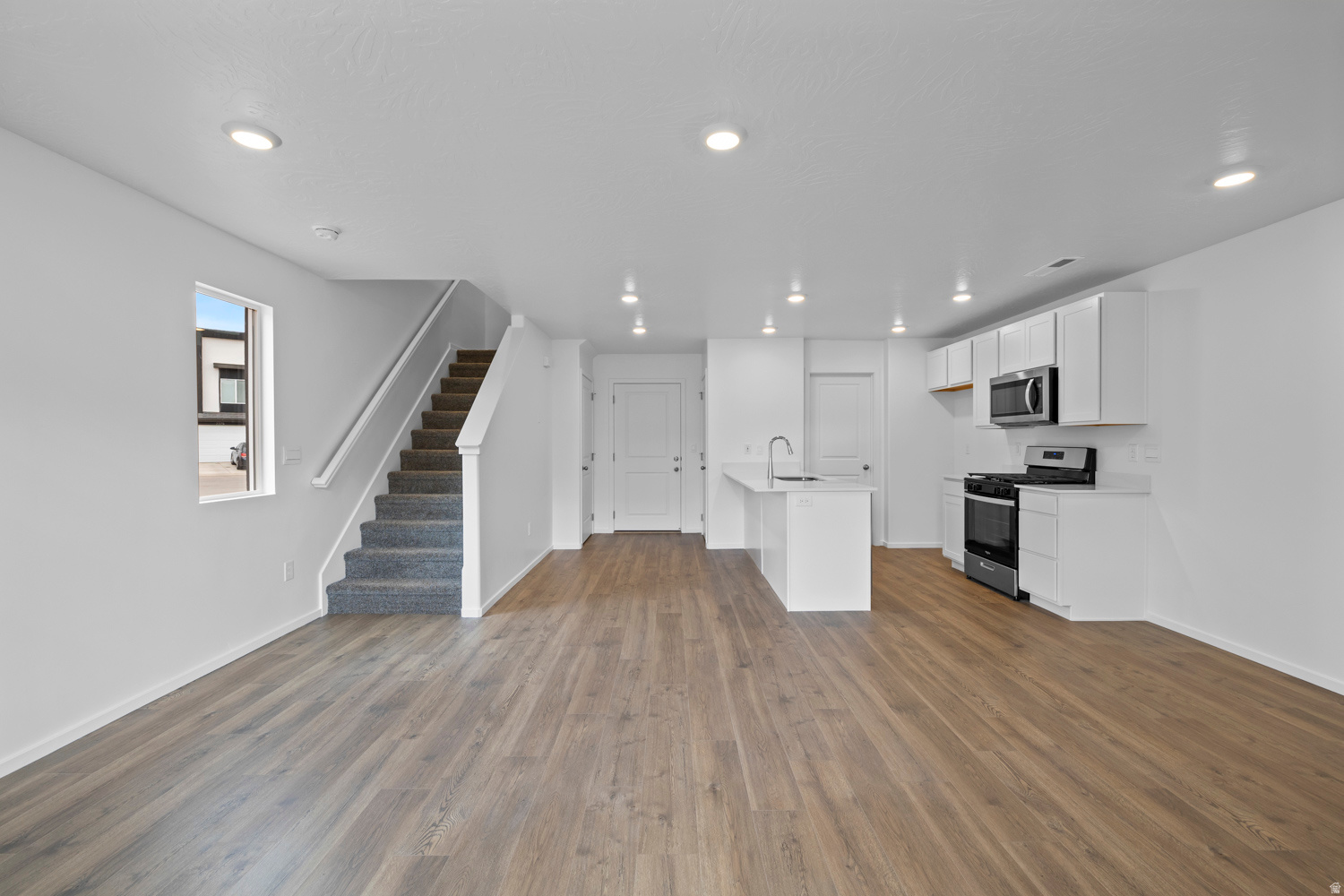 LAVENDER CANYON AT LONG VALLEY - Residential