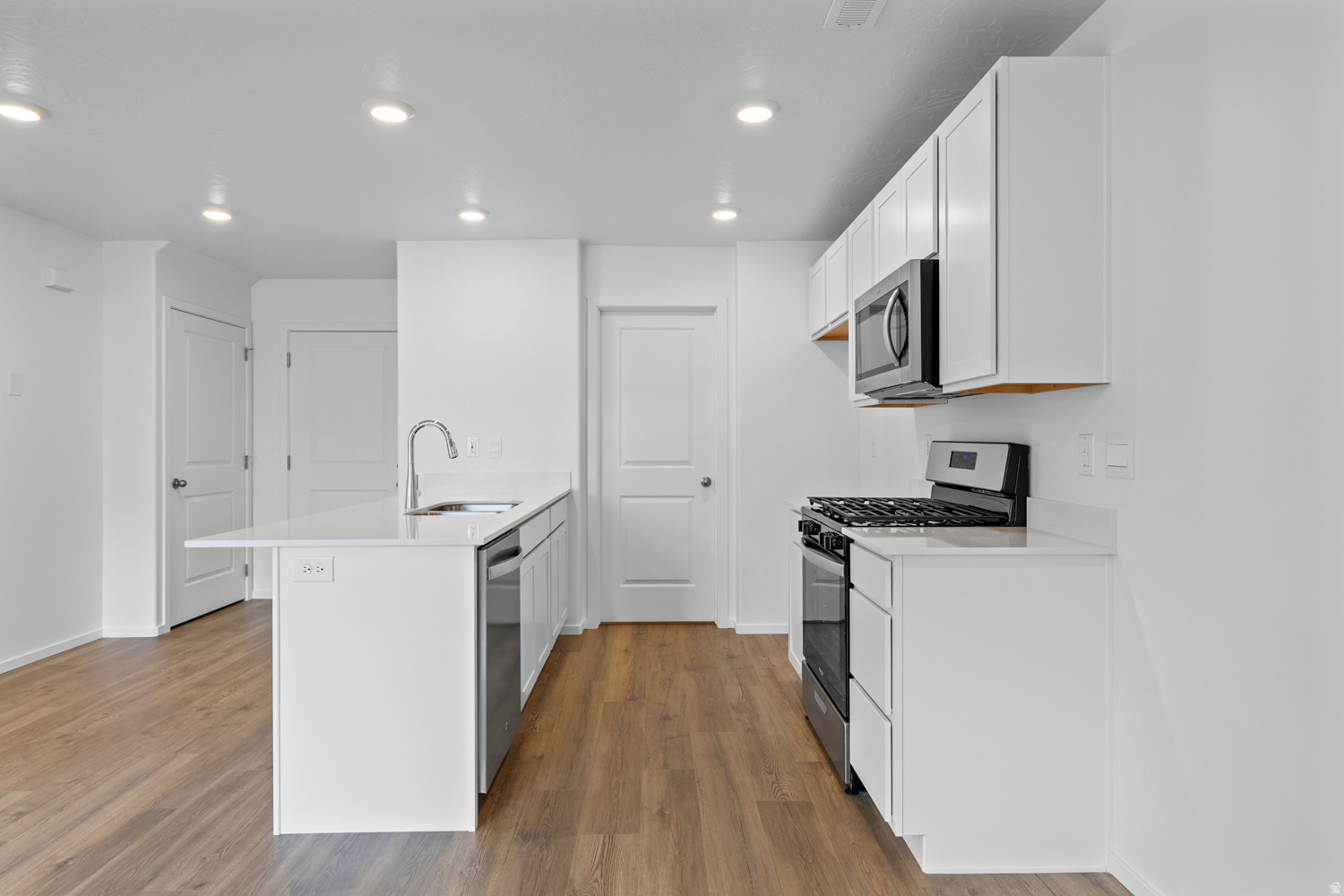 LAVENDER CANYON AT LONG VALLEY - Residential