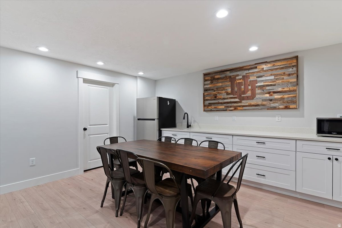 SUNSET MEADOWS - Residential