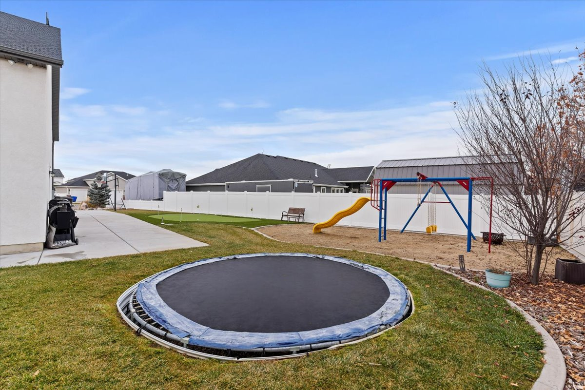 SUNSET MEADOWS - Residential