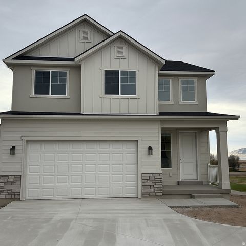 Photo of 406 E LUNA CIR #61, Salem, UT 84653 (MLS # 2121530)