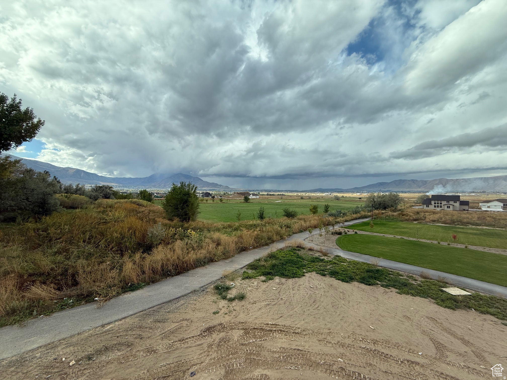 MOONLIGHT VILLAGE - Residential