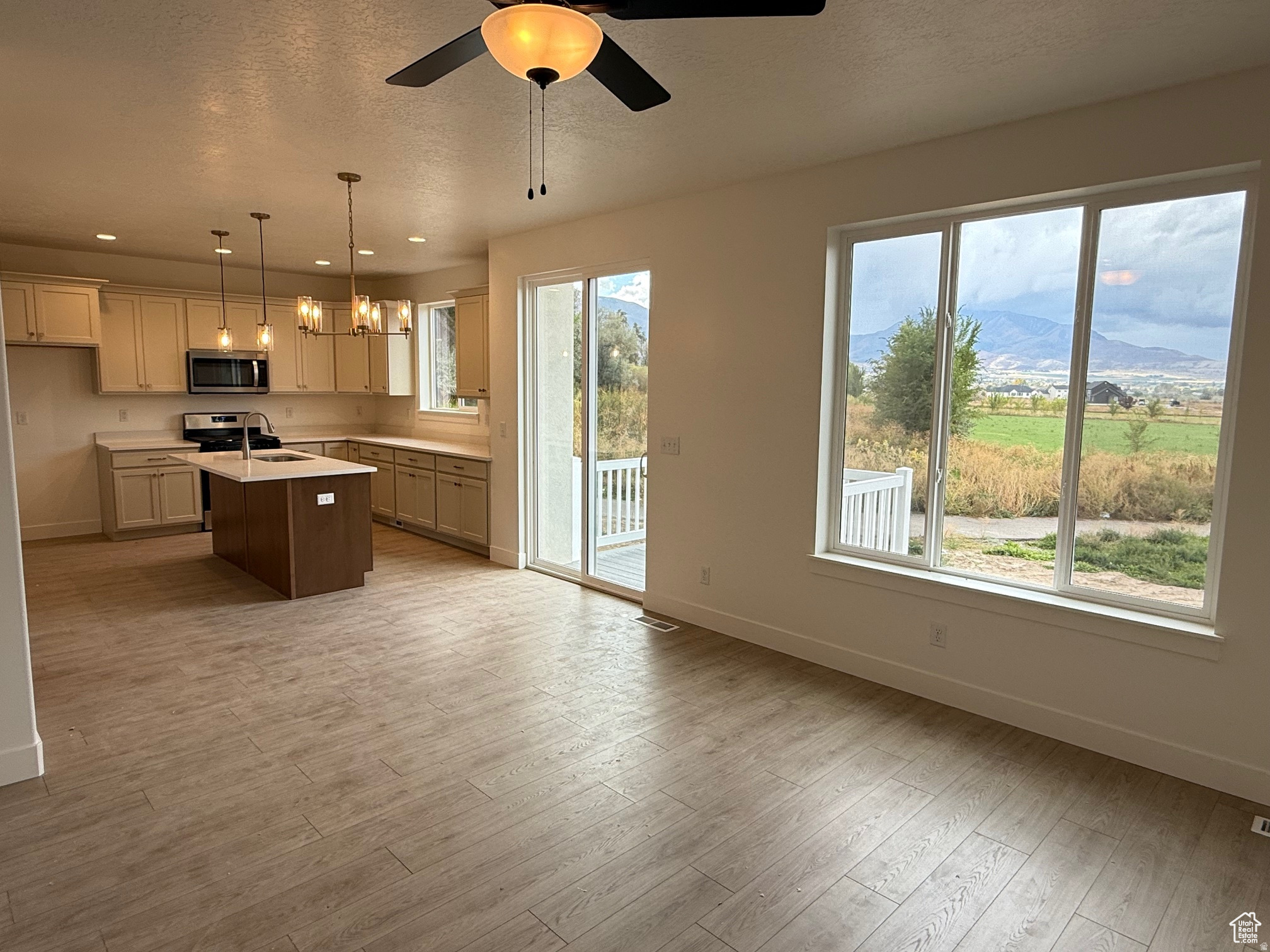 MOONLIGHT VILLAGE - Residential