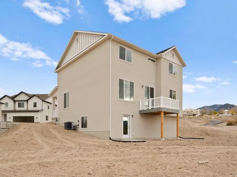 Tiny photo for 406 E LUNA CIR #61, Salem, UT 84653 (MLS # 2121530)