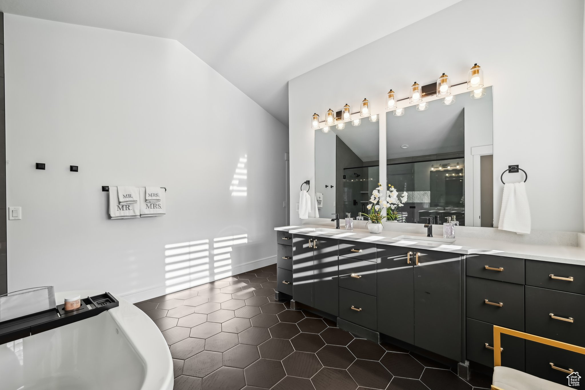 NORTH COTTONWOOD - Residential