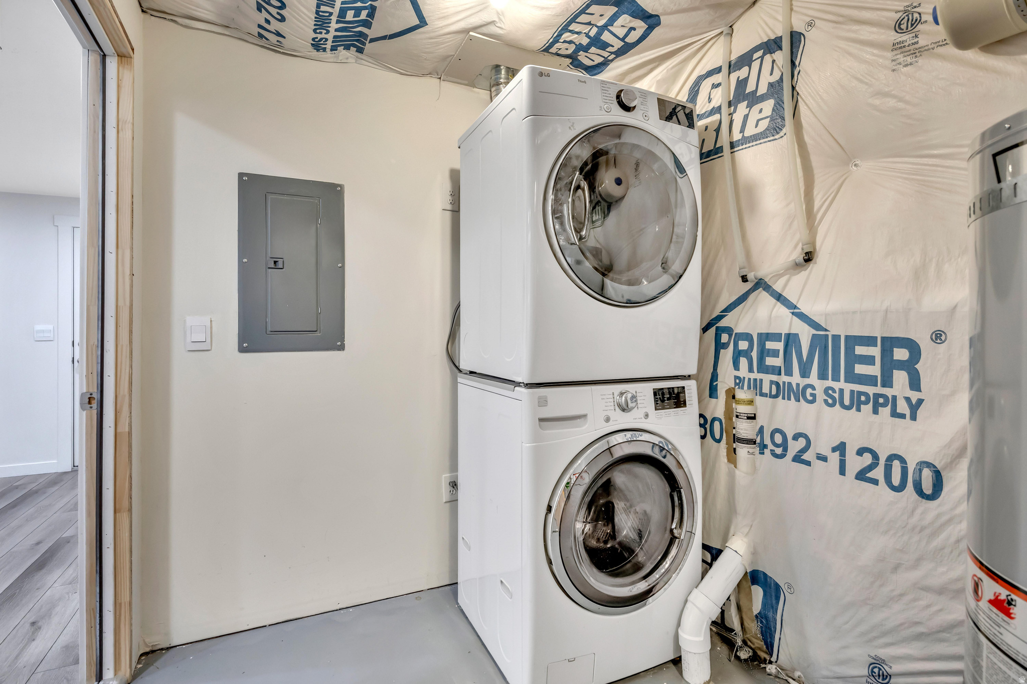 GATEWAY TO LITTLE VALLEY - Residential