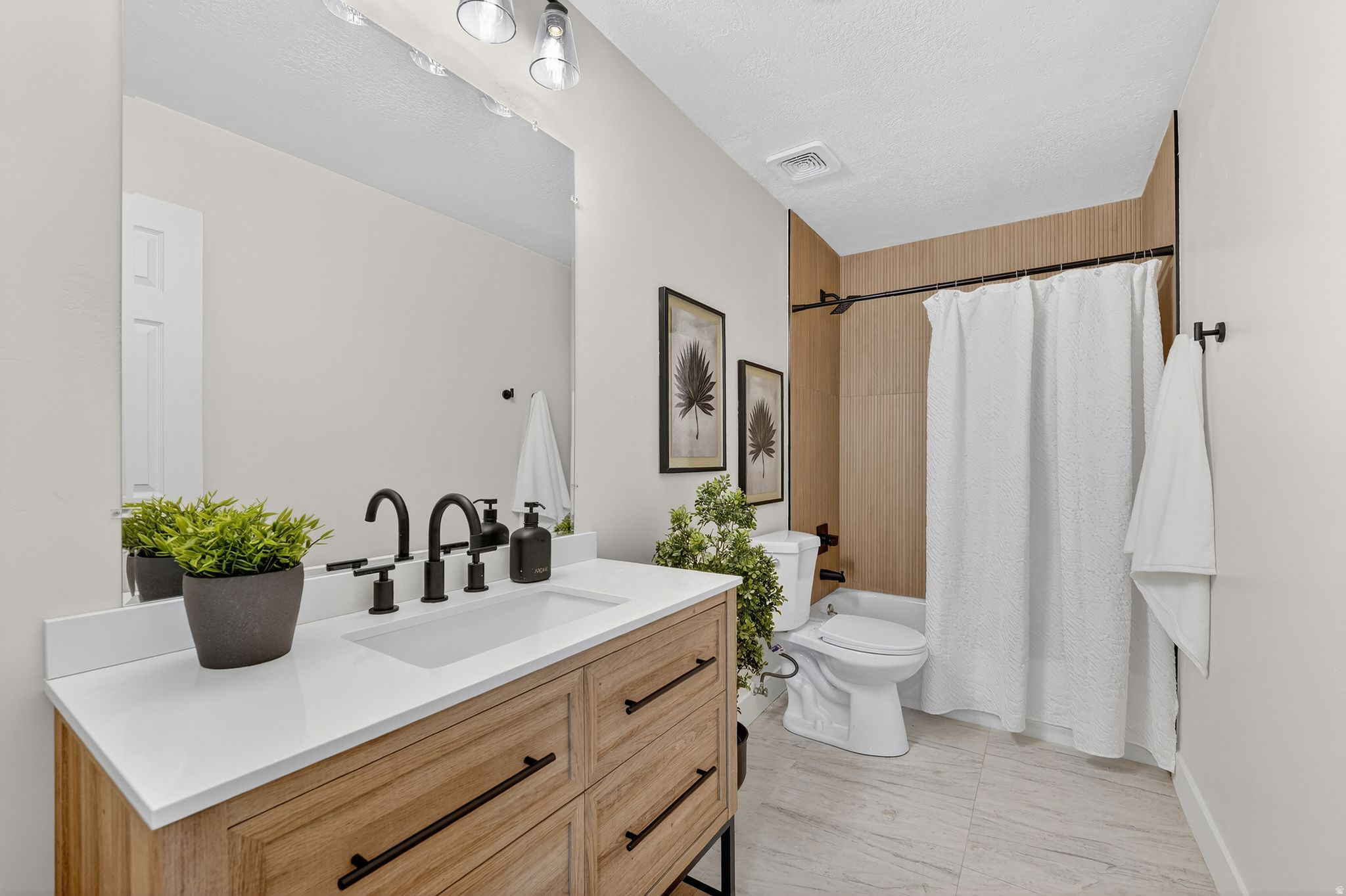 ENCHANTED VILLAGE - Residential