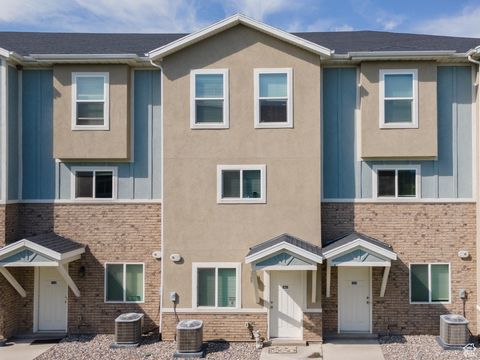 Tiny photo for 96 E 670 N, Vineyard, UT 84059 (MLS # 2098803)
