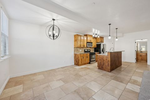 Tiny photo for 625 N 220 E, Salem, UT 84653 (MLS # 2135269)