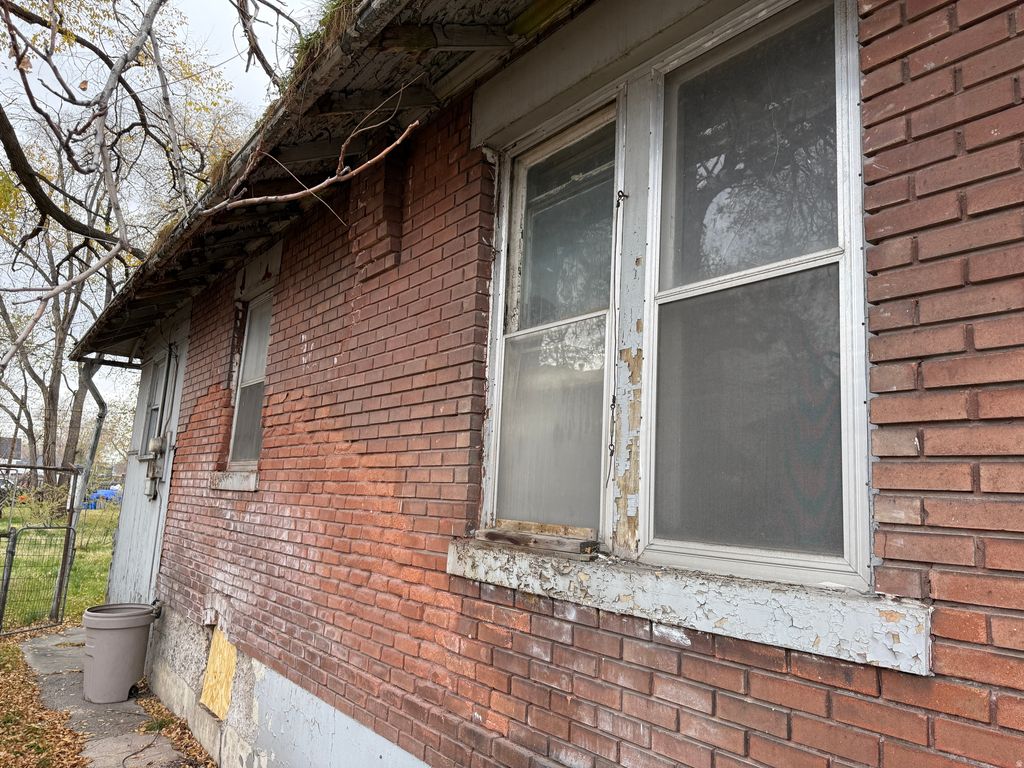 Photo of 515 N 1000 W, Salt Lake City, UT 84116 (MLS # 2126045)