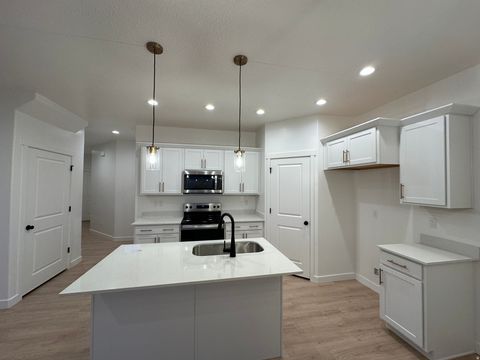 Tiny photo for 357 E 1480 N #40, Salem, UT 84653 (MLS # 2115477)